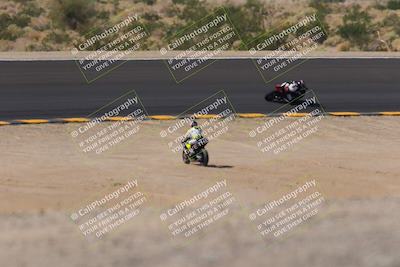 media/Oct-08-2022-SoCal Trackdays (Sat) [[1fc3beec89]]/Turn 11 Backside (1145am)/